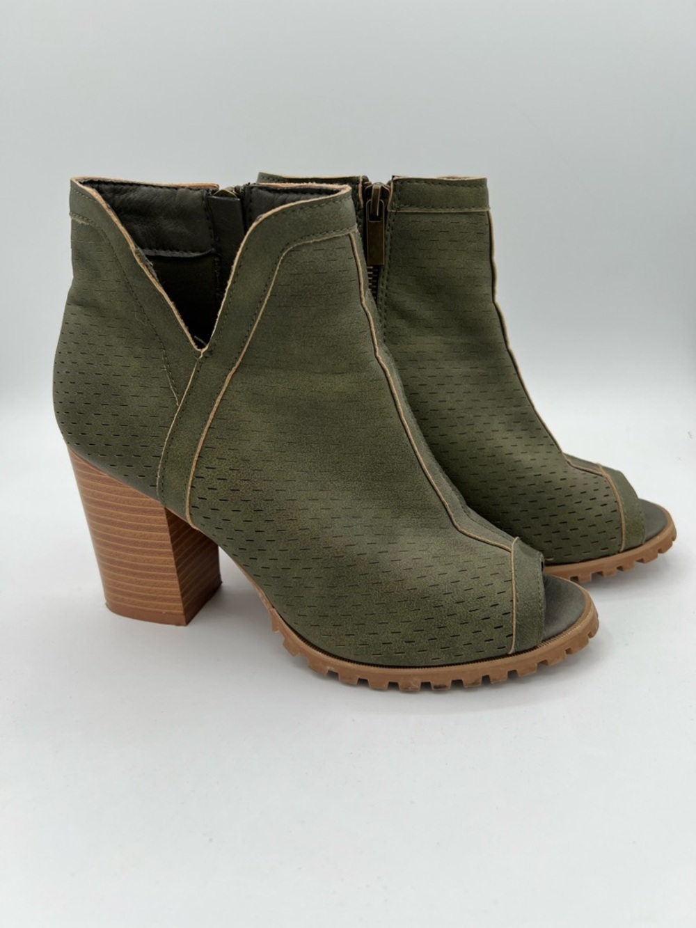 Seven7 Olive Green Peep-Toe Stacked Heel Booties - Picture 3 of 6